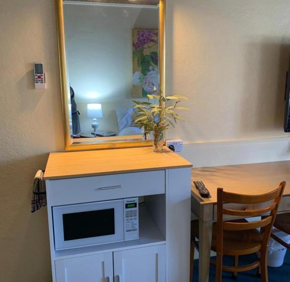 חדר סטנדרט עם מיטת קינג, Temora Motel