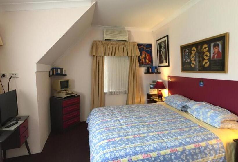 اتاق استاندارد با تخت بزرگ, Aarn House B&b Airport Accommodation