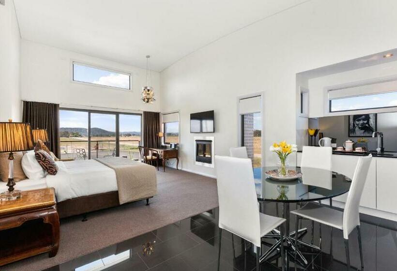 חדר דחוקס עם מיטת קינג, Hangar House Mudgee