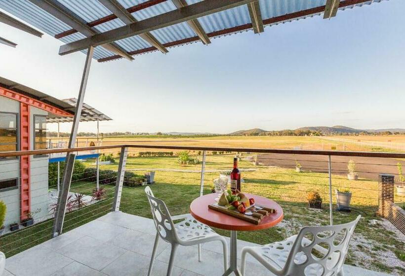 Номер Deluxe Кровать Кинг, Hangar House Mudgee