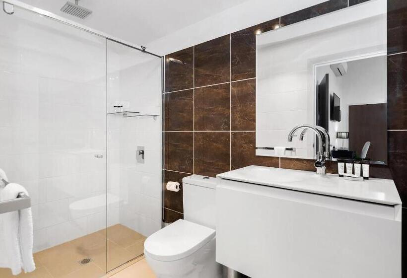 חדר סטנדרט לארבעה, Hangar House Mudgee