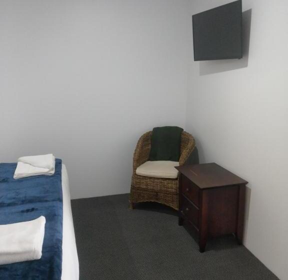 キングサイズベッドのデラックススイート, Happy Wanderer Motel Bendigo Children Not Permitted Over 18s Only