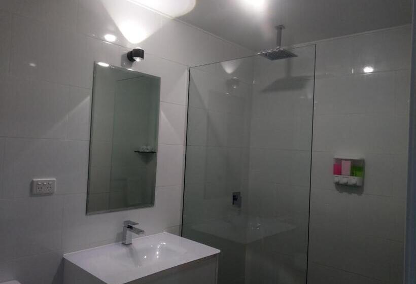 キングサイズベッドのデラックススイート, Happy Wanderer Motel Bendigo Children Not Permitted Over 18s Only