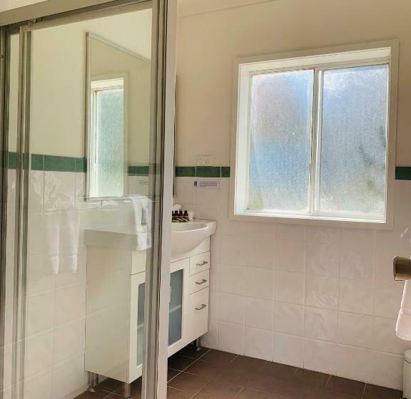 小室, Emma's Cottage Vineyard