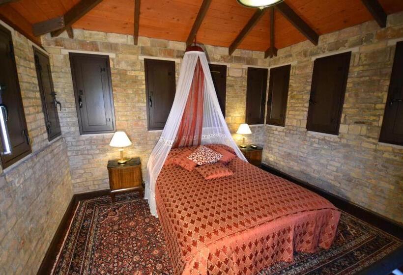 Полулюкс, Relais Villa Rossi