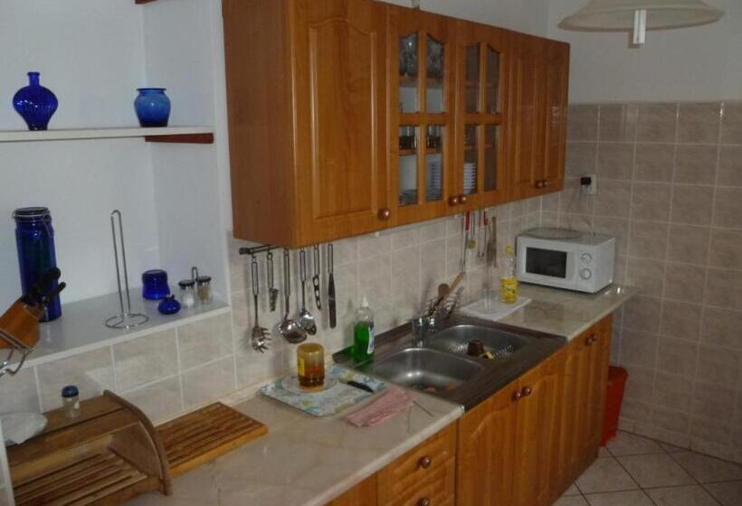 基本间, Liget Szálláshely