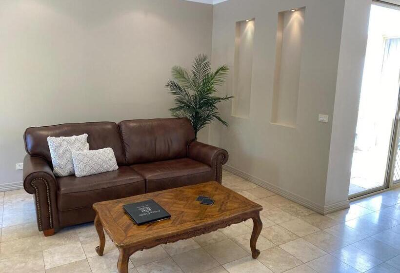 شقة غرفة واحدة, Acacia Terraces