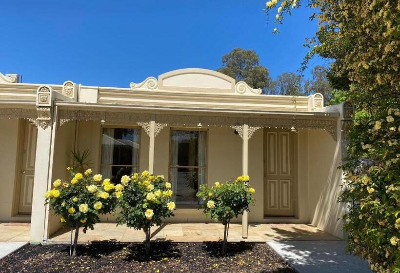 شقة غرفة واحدة, Acacia Terraces