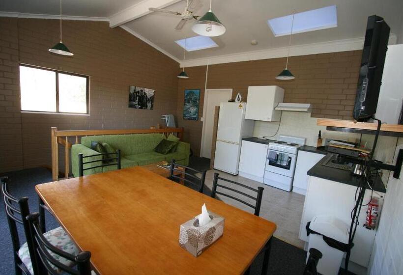 침실 2개 아파트, Alpha Centauri Townhouses