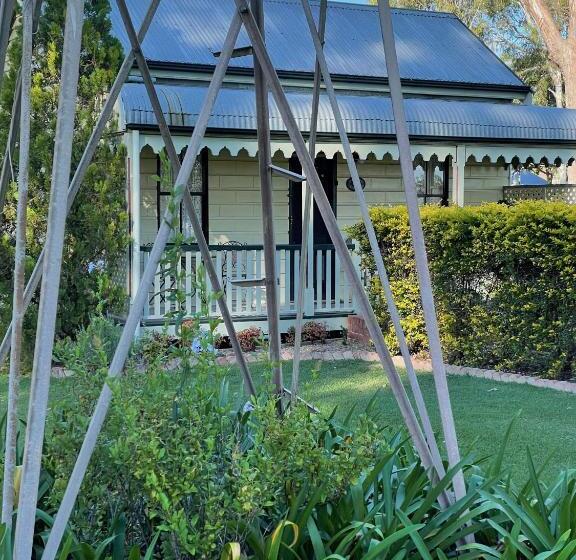 منزل غرفتين نوم, Belvoir B&b Cottages