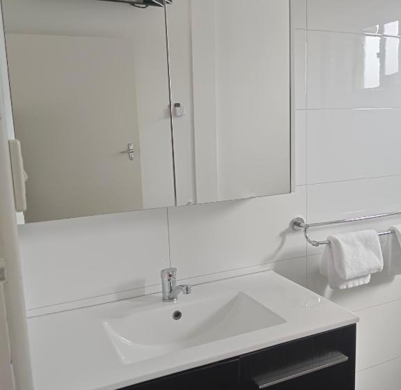 חדר סטנדרט לארבעה, Buffalo Motel And Country Retreat