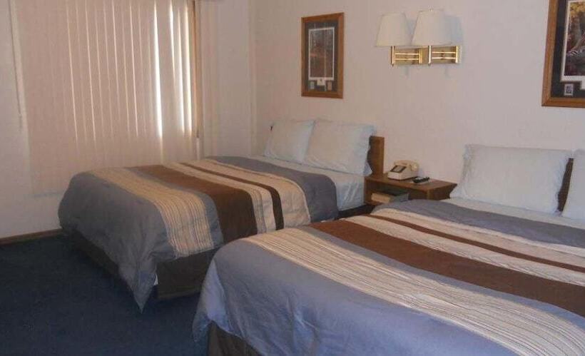 غرفه قياسيه سريرين مزدوجين, Harbor Inn Motel