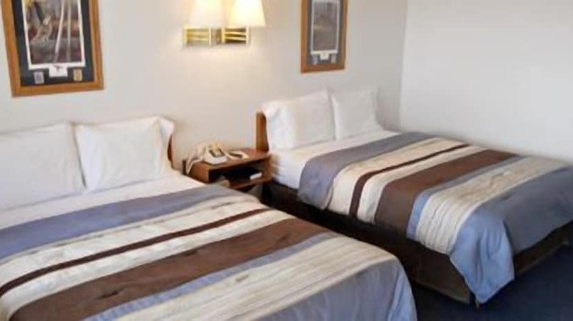 Номер Стандарт 2 Двуспальные Кровати, Harbor Inn Motel