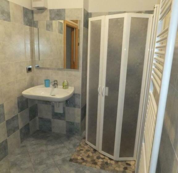 스탠다드 룸, Al Restelar