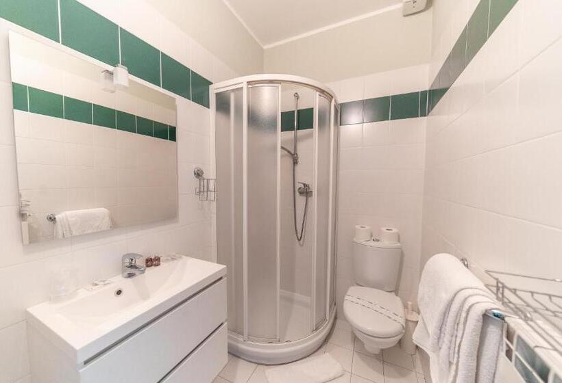 이코노미 룸, Camping Europa