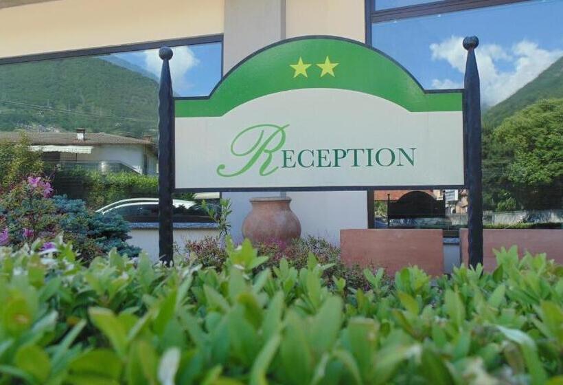 스탠다드 룸 호수 전망, Camping Europa