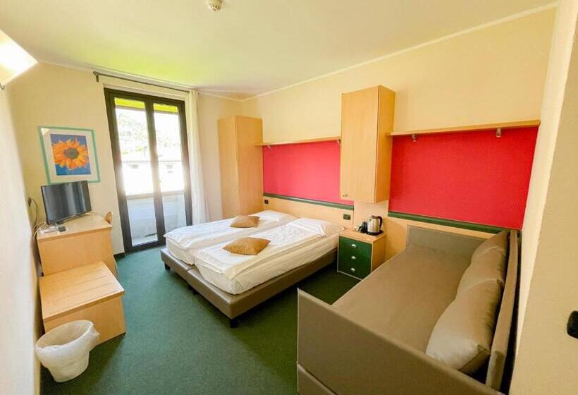 이코노미 룸, Camping Europa