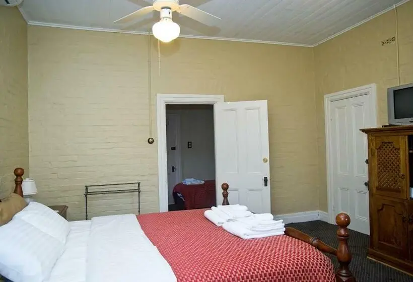２ベッドルームハウス, Hermitage Hill Country Retreat