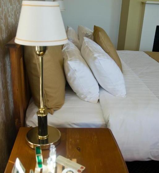 חדר משפחתי, Hermitage Hill Country Retreat