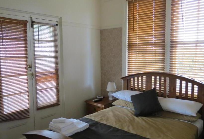 חדר סטנדרט עם מרפסת, Hermitage Hill Country Retreat