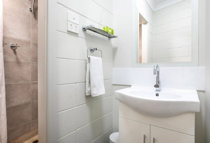 家庭间, Nightcap At Hendon