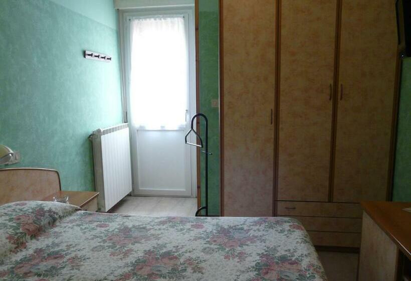 חדר סטנדרט, Vecchia Rimini