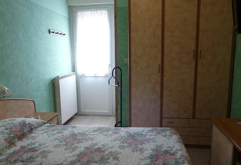 חדר אקונומי, Vecchia Rimini