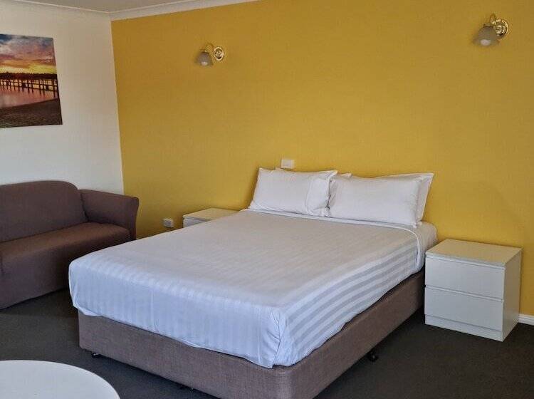 חדר סטנדרט עם ג'קוזי, Mid City Plantation Motel