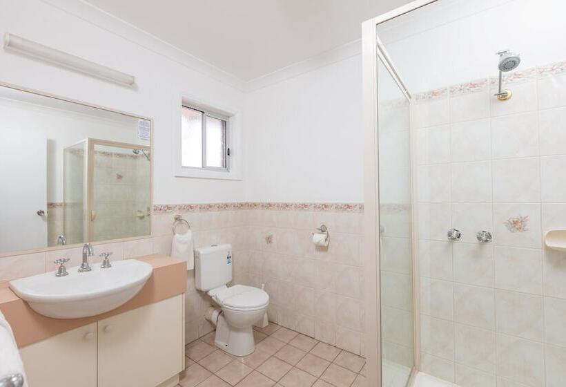 اتاق استاندارد با وان آب گرم, Mid City Plantation Motel