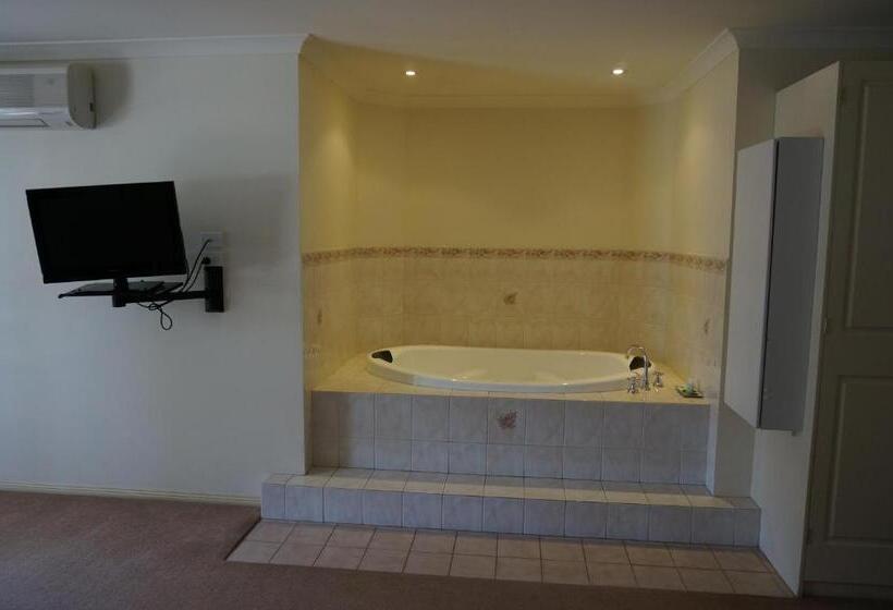 اتاق استاندارد با وان آب گرم, Mid City Plantation Motel