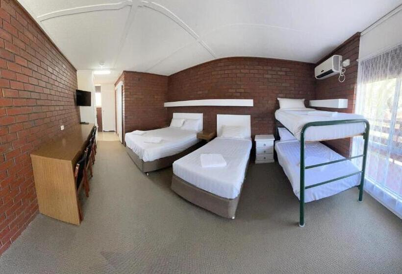 Семейный Номер, Mid City Plantation Motel