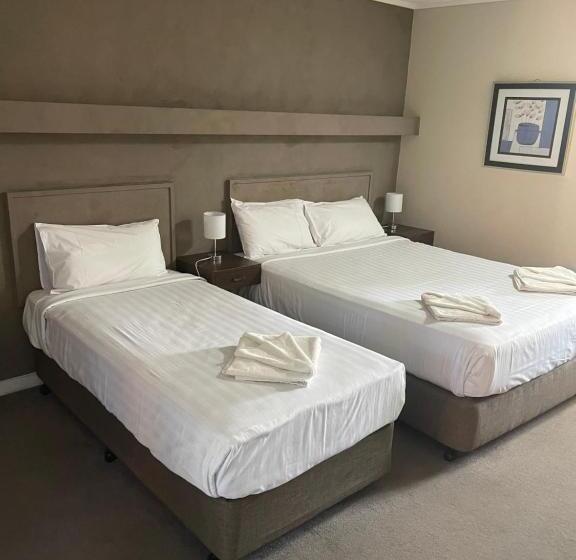 Номер Deluxe, Mid City Plantation Motel