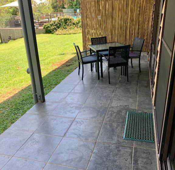 Апартаменты 1 Спальня Нижний Этаж, Montville Holiday Apartments