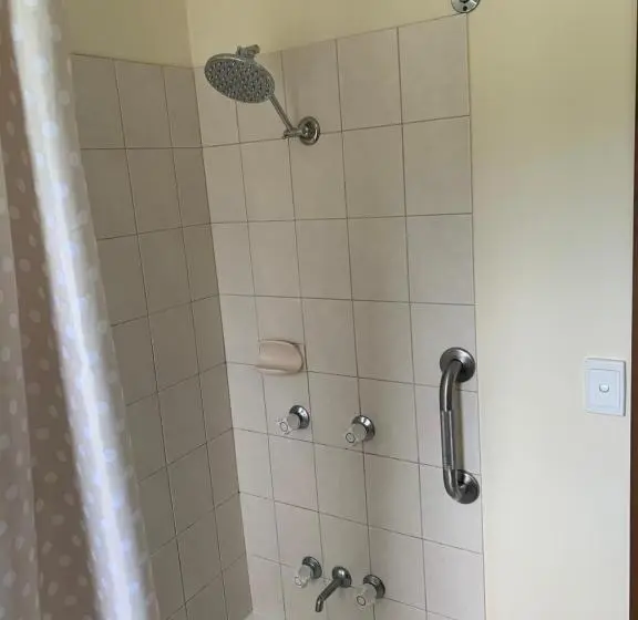 1 Bedroom Apartment Mountain View, Montville Holiday Apartments