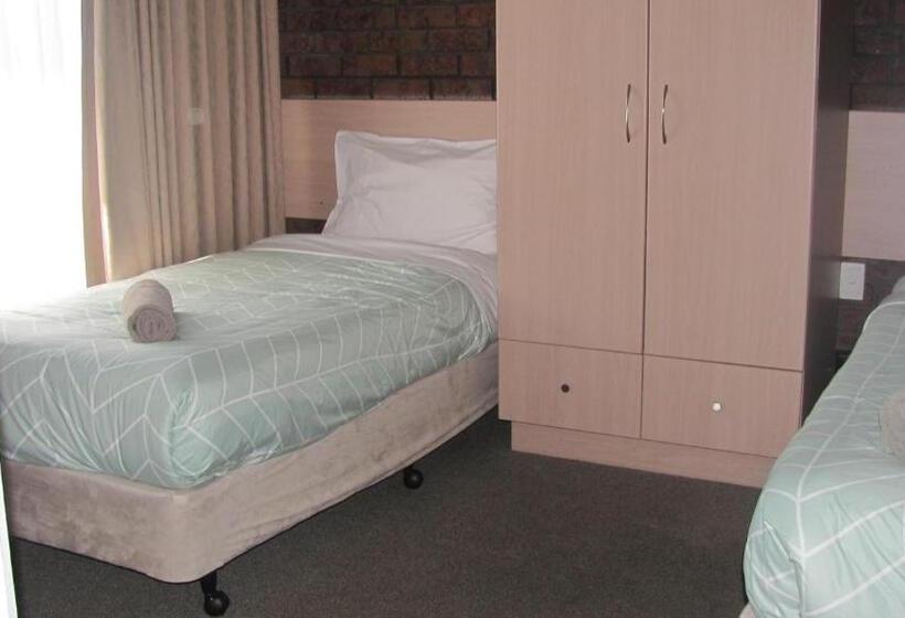 家庭套房, Bristol Hill Motor Inn