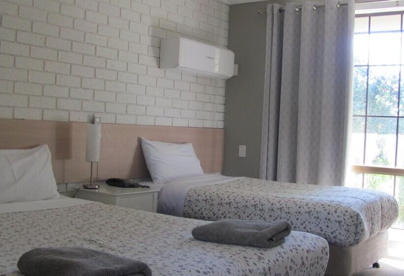 标准间, Bristol Hill Motor Inn