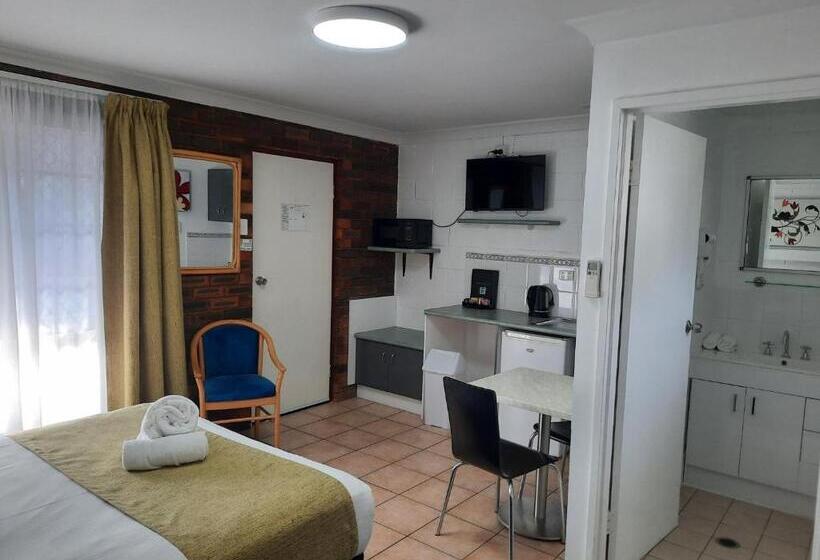 Трехместный Номер Deluxe, Cleveland Motor Inn