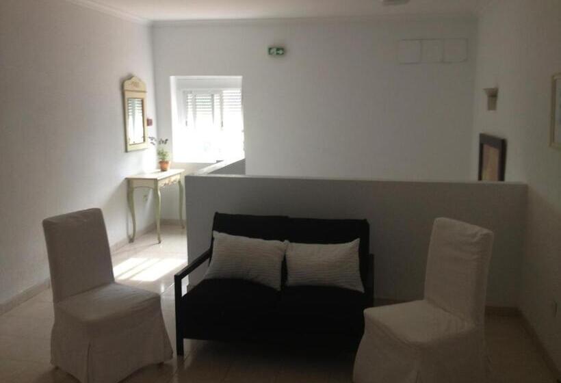 חדר סטנדרט לשלושה, Hostal Restaurante Puerto Blanco