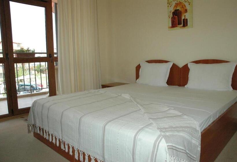 اتاق استاندارد با بالکن, Terra Guest House