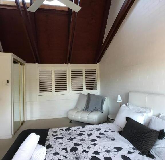 דירת חדר, Treetops Everglades Villa