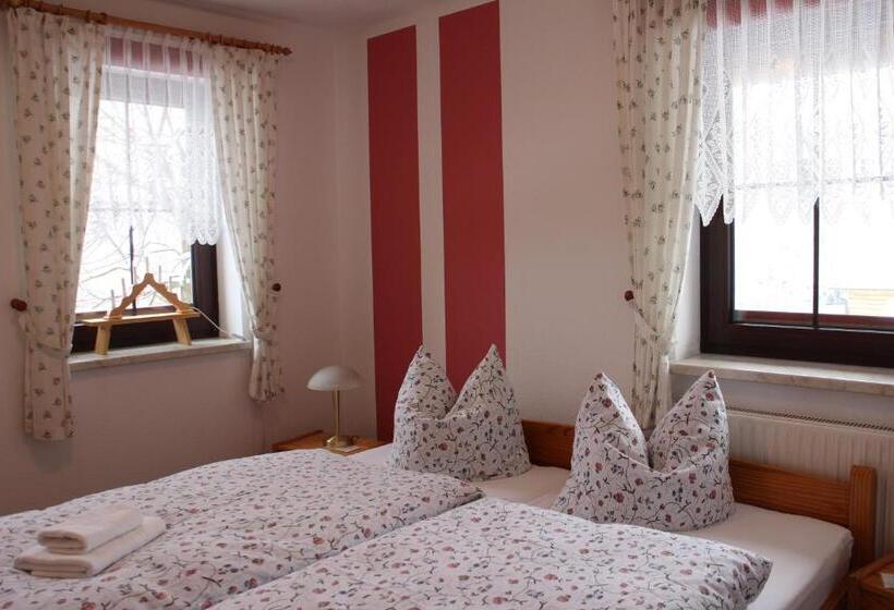 آپارتمان 1 خوابه, Pension Schanzenblick