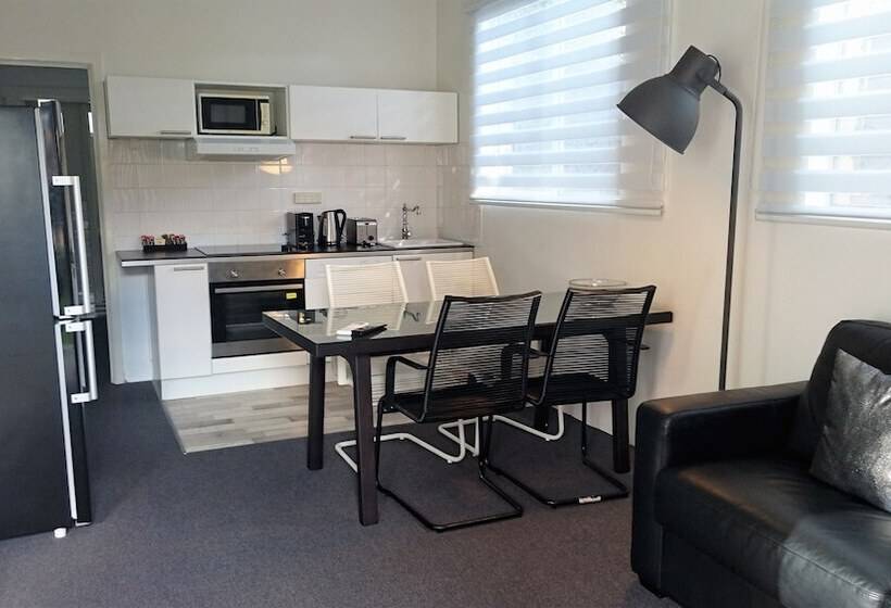 شقة غرفتين, Siesta Central Apartments