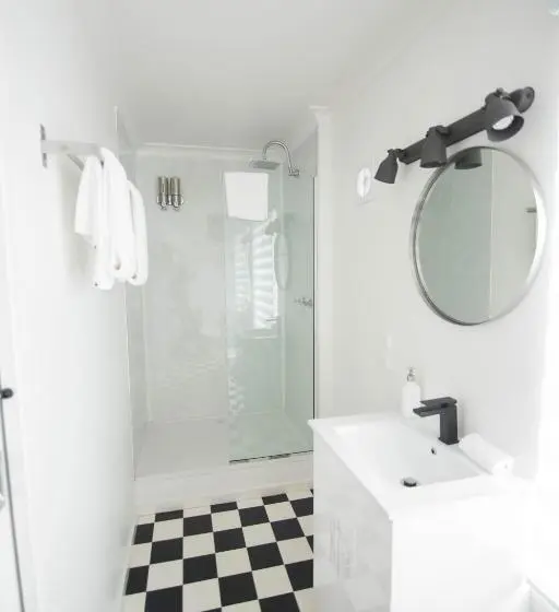 1 Bedroom Penthouse Apartment, Siesta Central Apartments