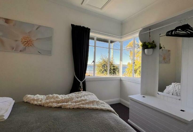 شقة غرفتين مطلة على البحر, Smugglers Rest Apartments Dover