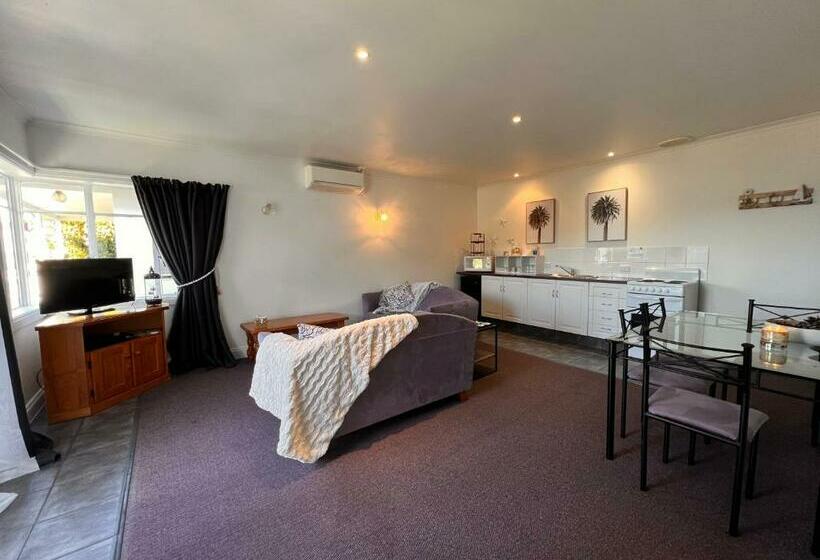 شقة غرفتين مطلة على البحر, Smugglers Rest Apartments Dover