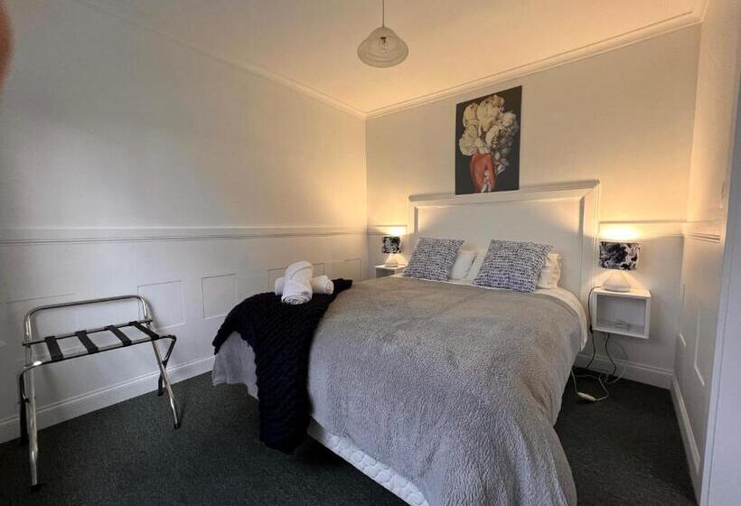 شقة عائلية مطلة على البحر, Smugglers Rest Apartments Dover