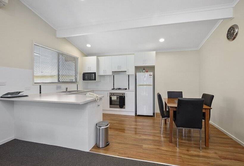 בקתה, Thunderbird Motel Yass