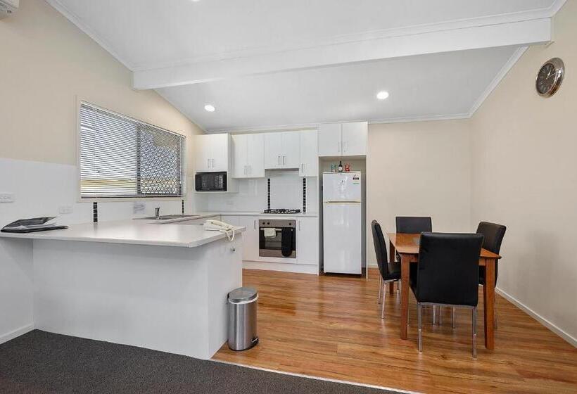 בקתה, Thunderbird Motel Yass