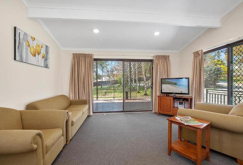 בקתה, Thunderbird Motel Yass