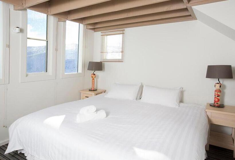 침실 3개 아파트, White Crystal Apartments
